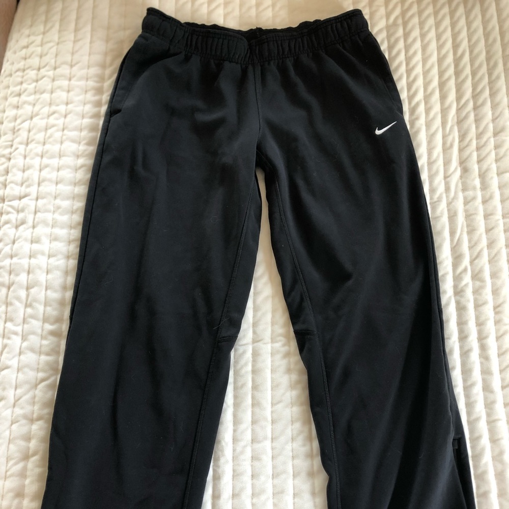 Black Nike Woman’s Sweatpants